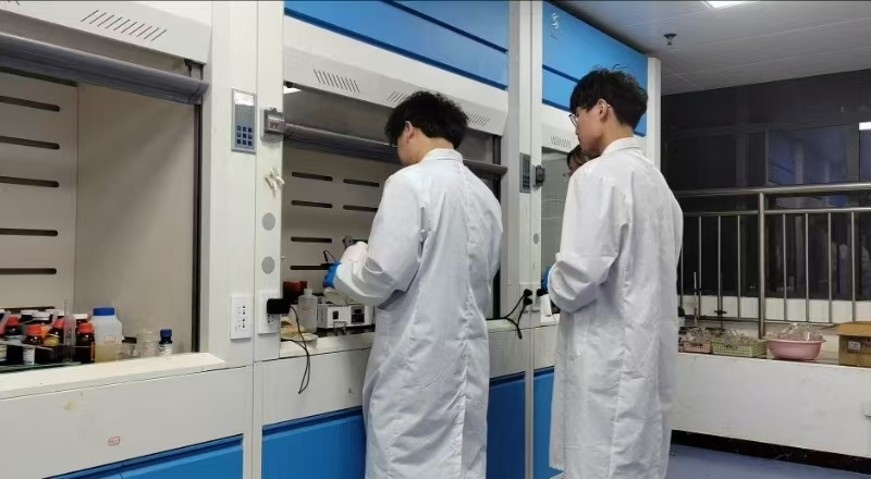 江西理工大學光“材”奪目團隊 以創新之光，照亮環保新材料未來