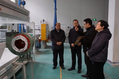 九三學(xué)社南通市委主委季紅星帶隊(duì)走訪入社積極分子吳子豹企業(yè)，聚焦環(huán)保材料研發(fā)新動(dòng)能